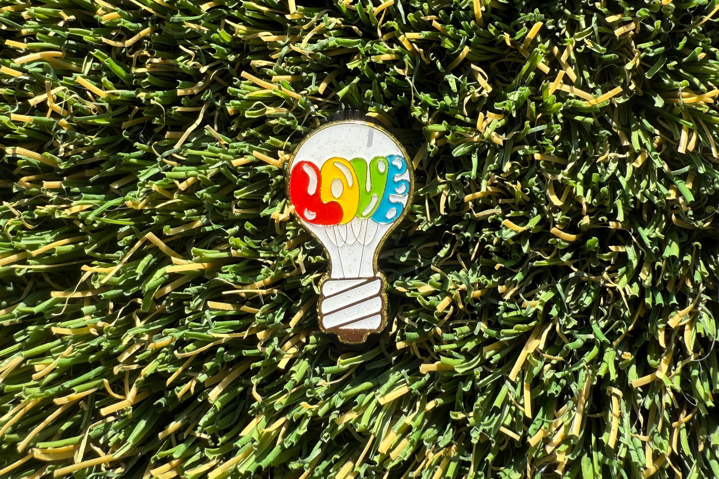 Love Light pin