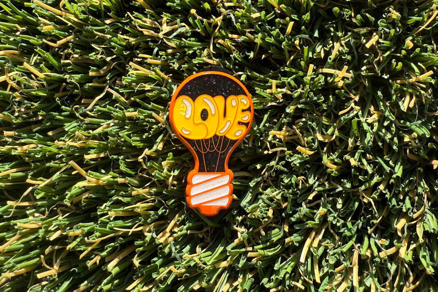 Love Light pin