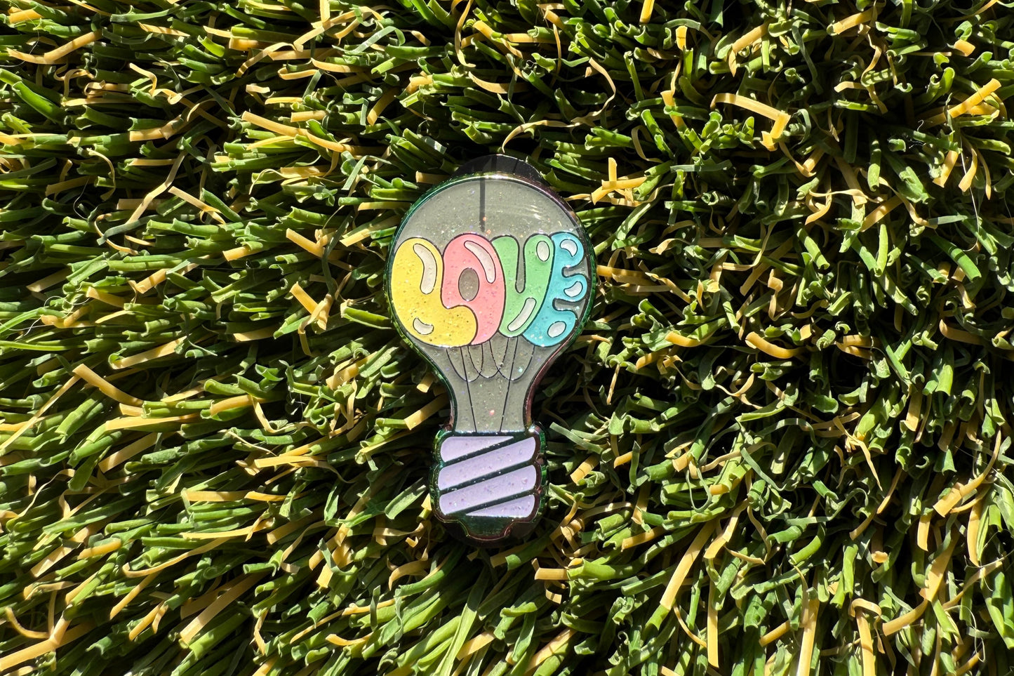 Love Light pin